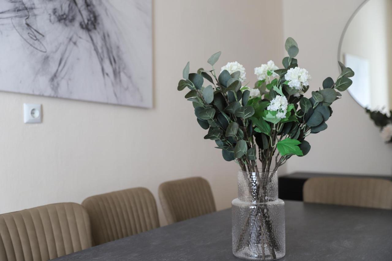 Spacious Apartment, 3 Min To U6 Metro Vienna Exterior photo